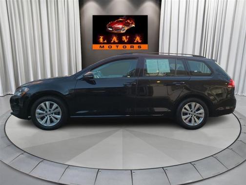 2017 Volkswagen Golf SportWagen TSI S