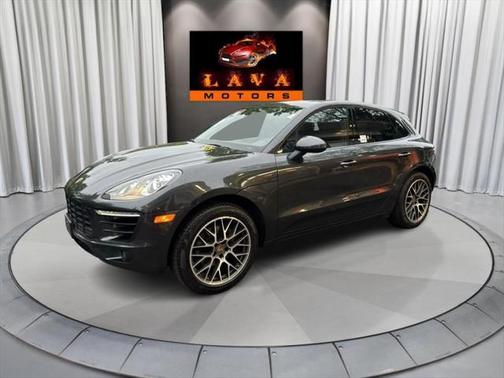 2018 Porsche Macan Base