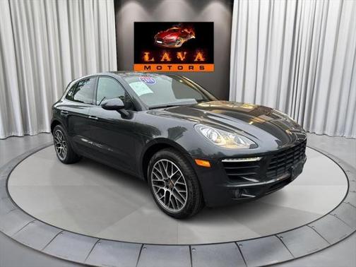 2018 Porsche Macan Base