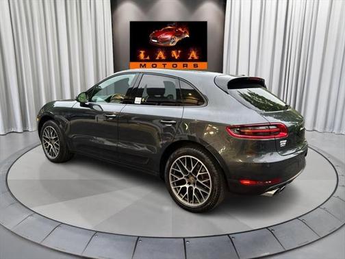 2018 Porsche Macan Base