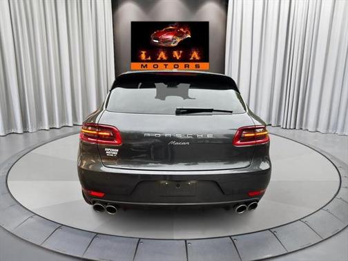 2018 Porsche Macan Base