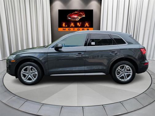Manhattan Gray Metallic 2019 Audi Q5 45 Premium