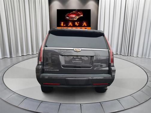 2016 Cadillac Escalade Luxury