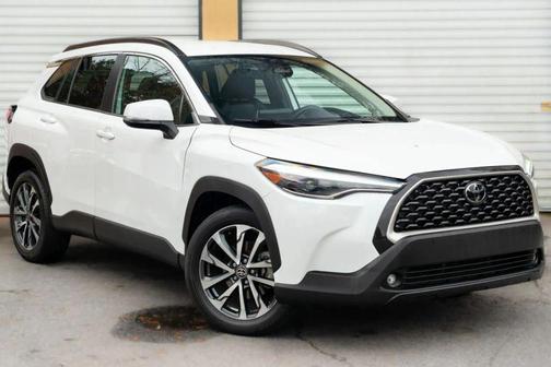 2023 Toyota Corolla Cross XLE