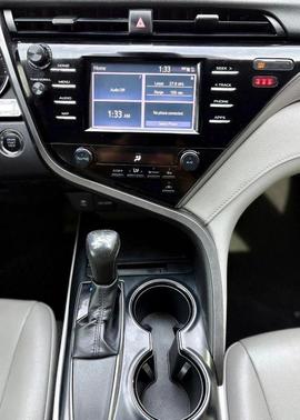 Celestial Silver Metallic 2019 Toyota Camry SE