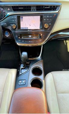 2013 Toyota Avalon Hybrid XLE Premium