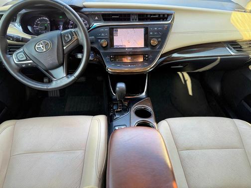 2013 Toyota Avalon Hybrid XLE Premium