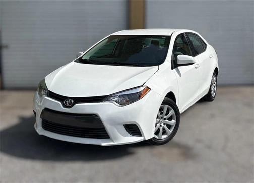 Super White 2016 Toyota Corolla LE