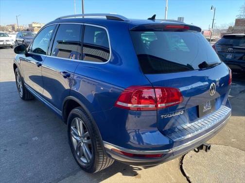 2016 Volkswagen Touareg VR6 Lux