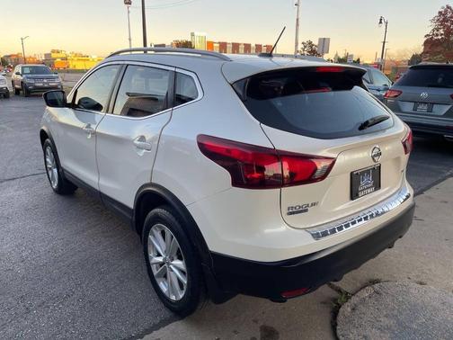 2017 Nissan Rogue Sport SV