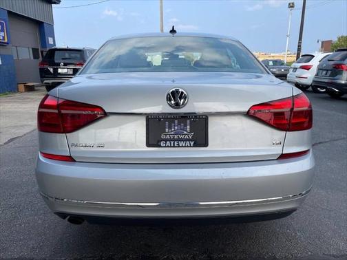 2016 Volkswagen Passat 1.8T SE w/Technology