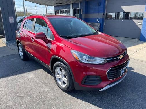 Cajun Red Tintcoat 2019 Chevrolet Trax LT