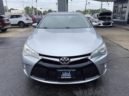 Celestial Silver Metallic 2015 Toyota Camry SE