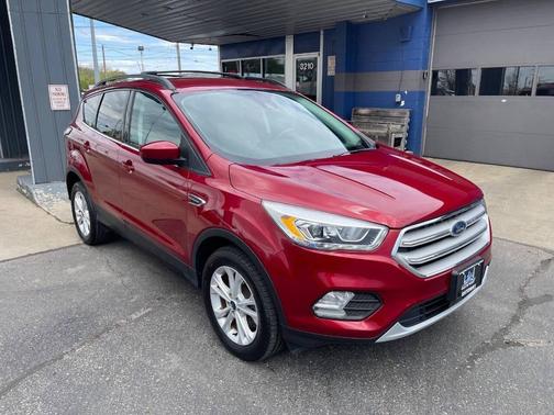 Ruby Red Metallic Tinted Clearcoat 2018 Ford Escape SEL