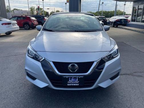 Brilliant Silver Metallic 2020 Nissan Versa 1.6 SV