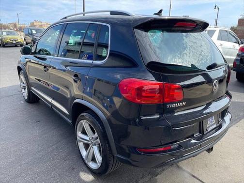 2016 Volkswagen Tiguan R-Line