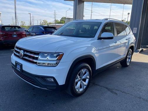 Pure White 2019 Volkswagen Atlas 3.6L SE