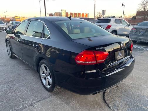 2015 Volkswagen Passat 1.8T Limited Edition