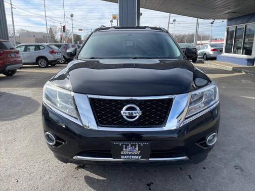 2016 Nissan Pathfinder SV