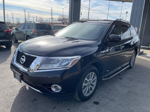 2016 Nissan Pathfinder SV