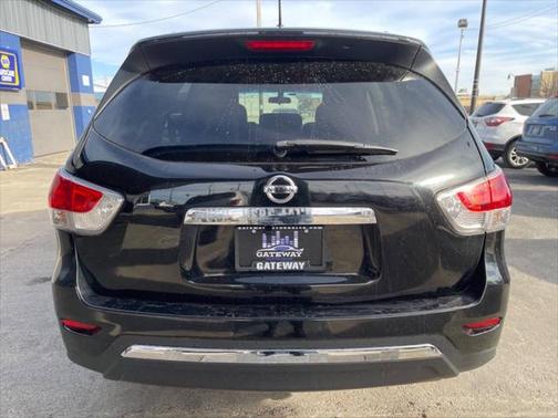 2016 Nissan Pathfinder SV