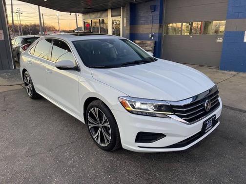 2022 Volkswagen Passat 2.0T SE