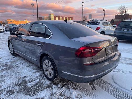 2017 Volkswagen Passat 1.8T S