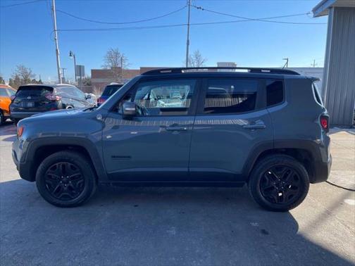 2017 Jeep Renegade Trailhawk