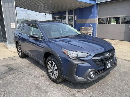 Cosmic Blue Pearl 2025 Subaru Outback Premium