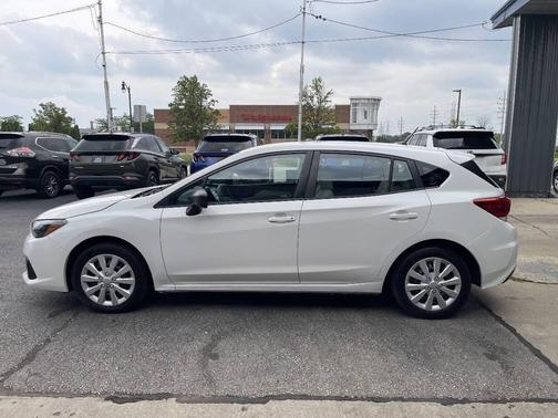 Crystal White Pearl 2020 Subaru Impreza 5-Door