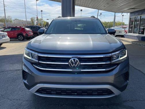 Platinum Gray Metallic 2023 Volkswagen Atlas 3.6L SE w/Technology