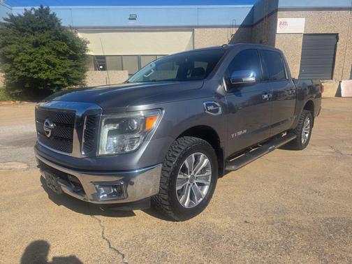 2017 Nissan Titan SL