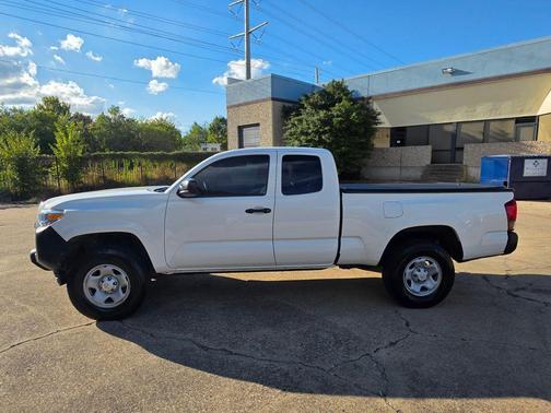 2020 Toyota Tacoma SR