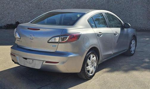 2013 Mazda Mazda3 i Sport