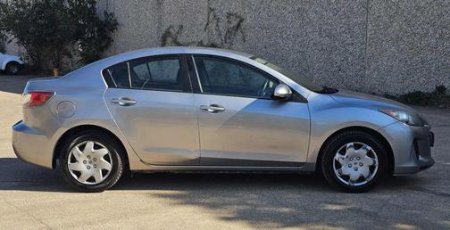 2013 Mazda Mazda3 i Sport