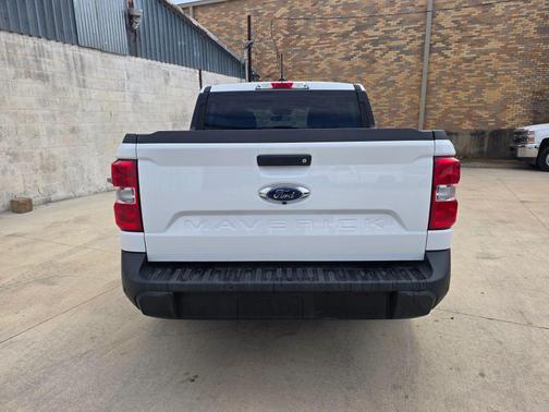 2023 Ford Maverick XL
