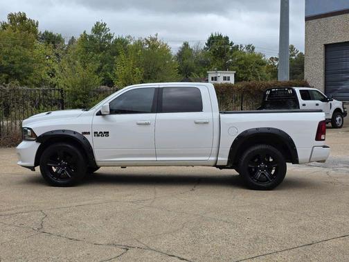 2017 RAM 1500 Night Crew Cab 4x4 5'7' Box