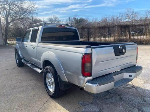 2002 Nissan Frontier SE Crew Cab