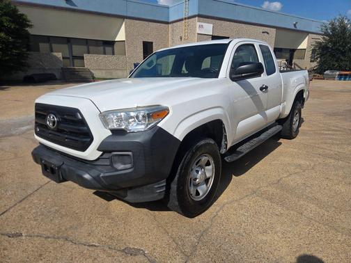 2017 Toyota Tacoma SR