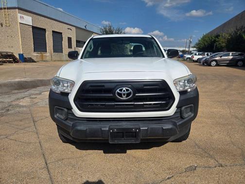 2017 Toyota Tacoma SR