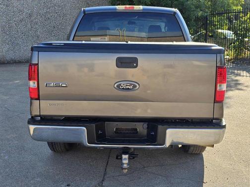 2005 Ford F-150 XLT SuperCrew