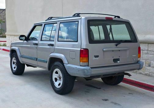 Gray 2000 Jeep Cherokee Sport 4WD