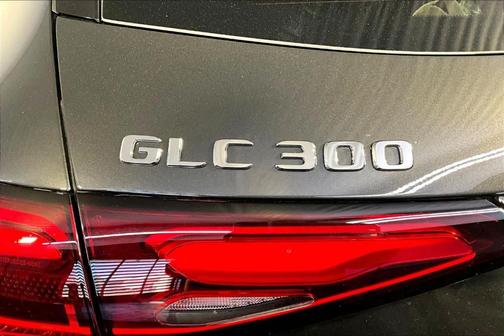 2026 Mercedes-Benz GLC 300 Base 4MATIC