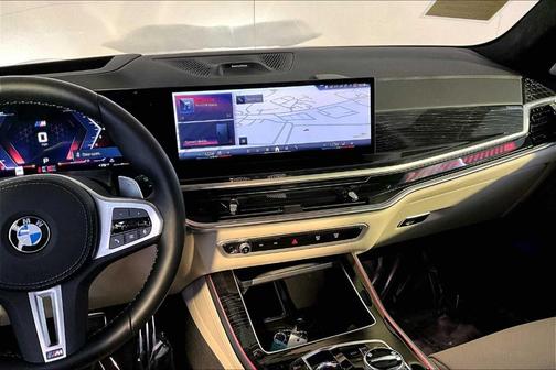 2025 BMW X5 M60i