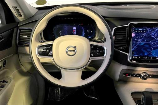 2023 Volvo XC90 B6 Plus 7-Seater