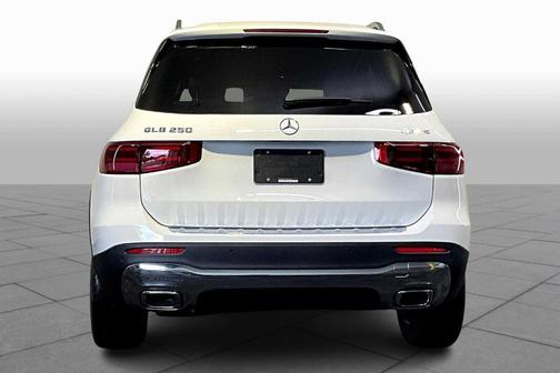 2026 Mercedes-Benz GLB 250 Base 4MATIC