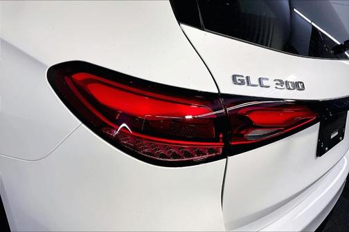 2026 Mercedes-Benz GLC 300 Base 4MATIC