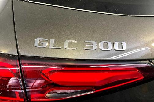 2025 Mercedes-Benz GLC 300 Base 4MATIC