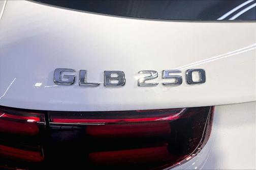 2026 Mercedes-Benz GLB 250 Base 4MATIC