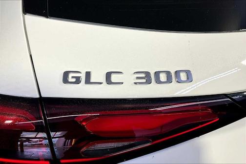 2026 Mercedes-Benz GLC 300 Base 4MATIC